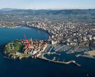 Vista exterior de Pis de lloguer en Gijón  amb Calefacció