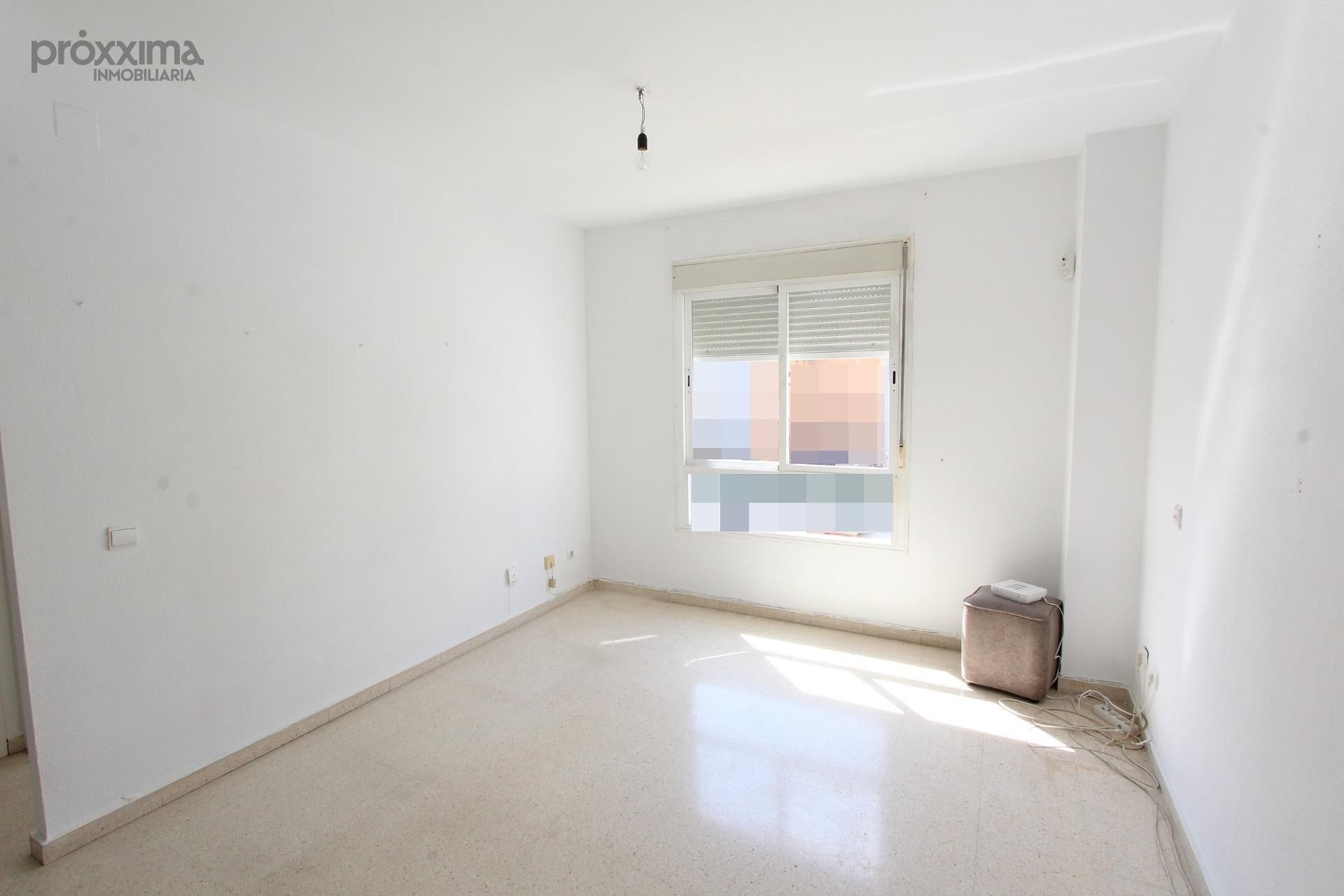 Bedroom of Flat for sale in  Sevilla Capital  with Air Conditioner, Heating and Community pool