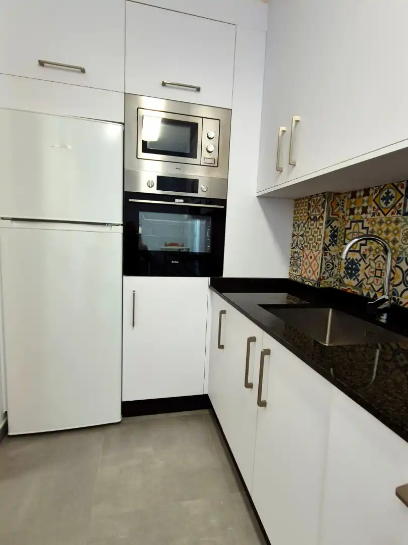 Cocina de Piso de alquiler en Santiago de Compostela  con Calefacción, Parquet y Trastero