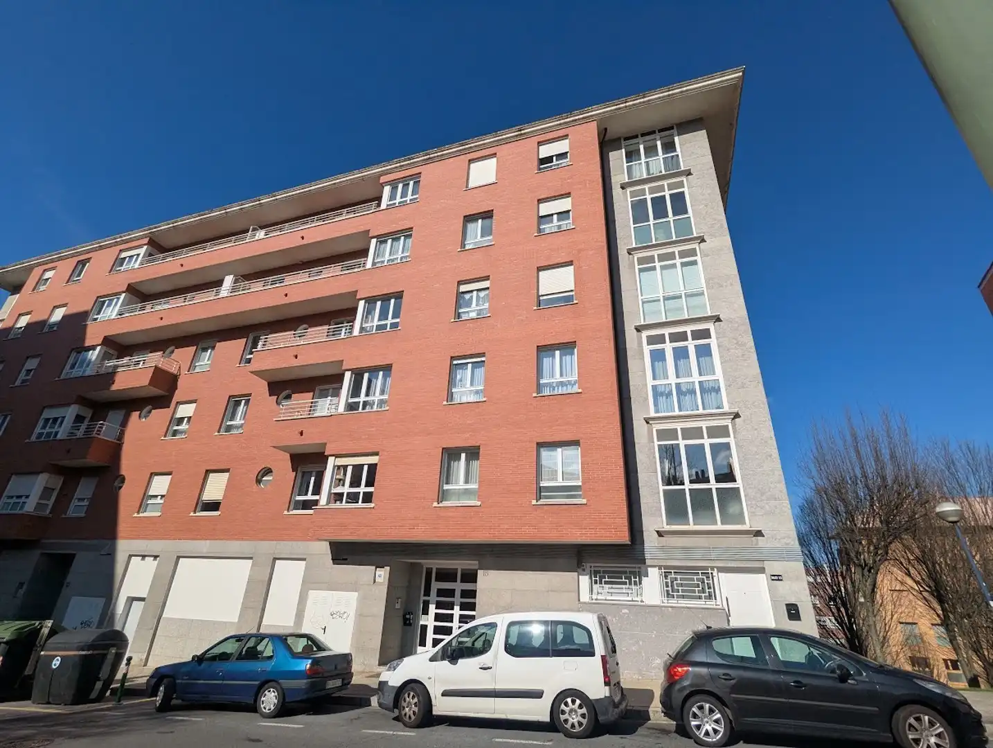 Exterior view of Flat for sale in Bilbao   with Storage room and Furnished