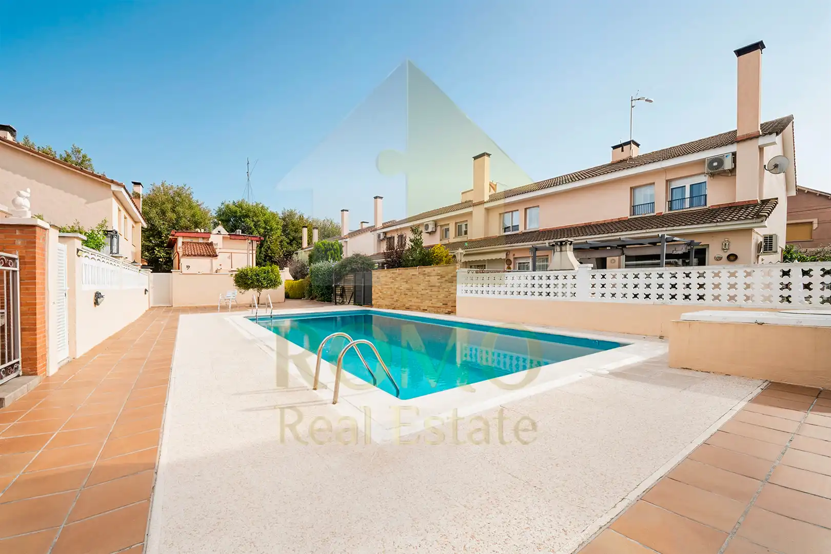 Casa adosada en venta en Avinguda U, Santa Perpètua de Mogoda