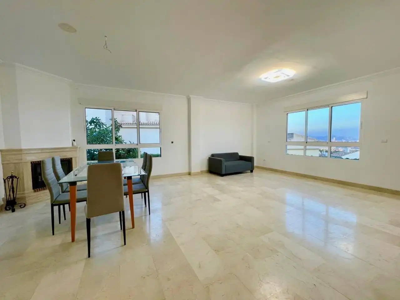 Detached house with terrace for sale in Golf Bahía, imagen 3
