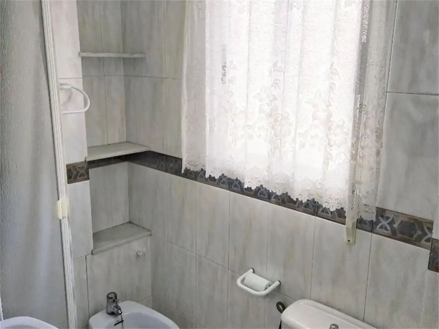 Baño de Piso en venta en Mira con Amueblado