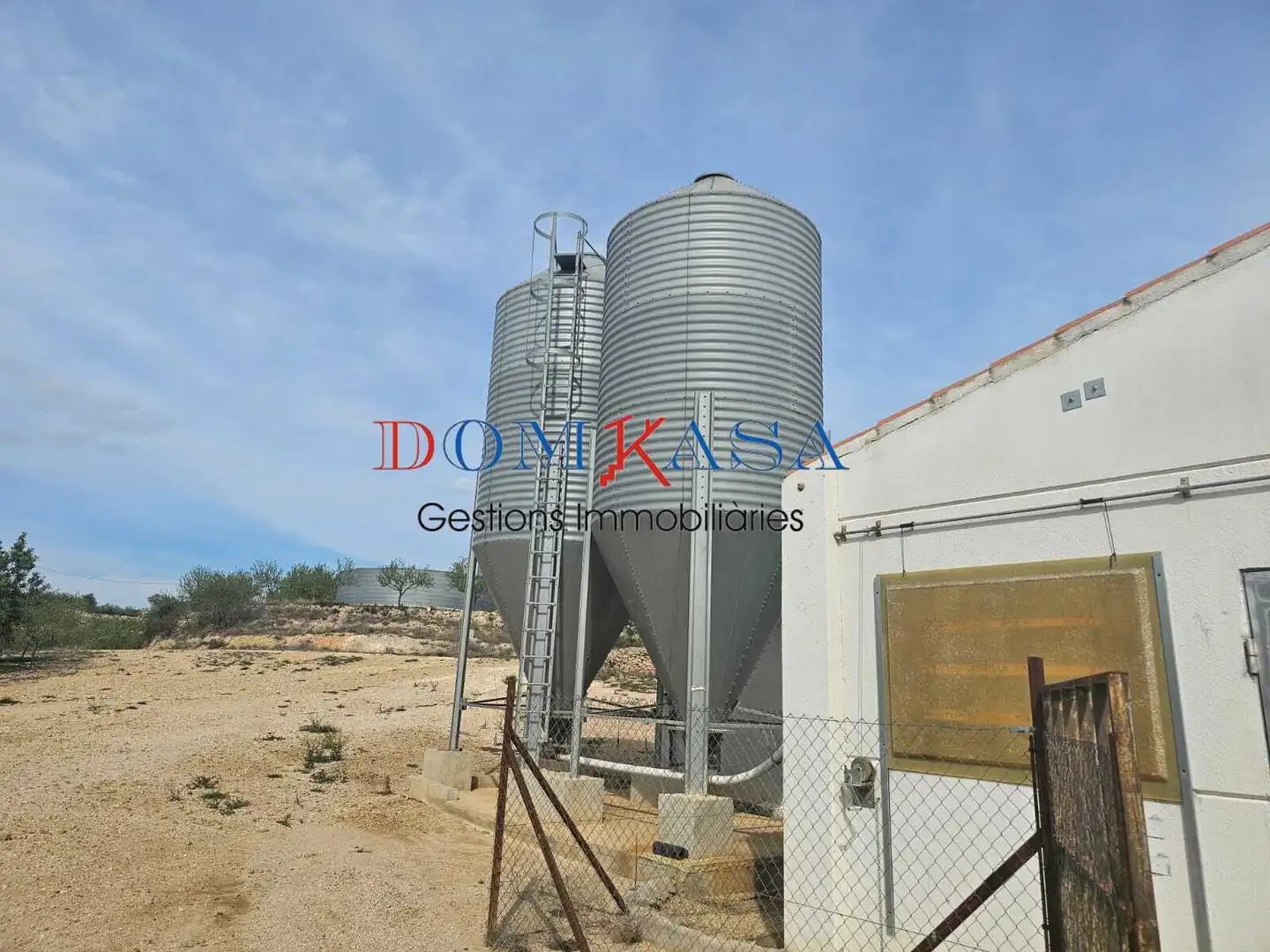 Exterior view of Industrial buildings for sale in Xerta