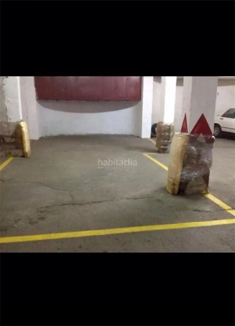 Parkplatz zur Miete in Calle Abogado Rafael Medina 3, imagen 2