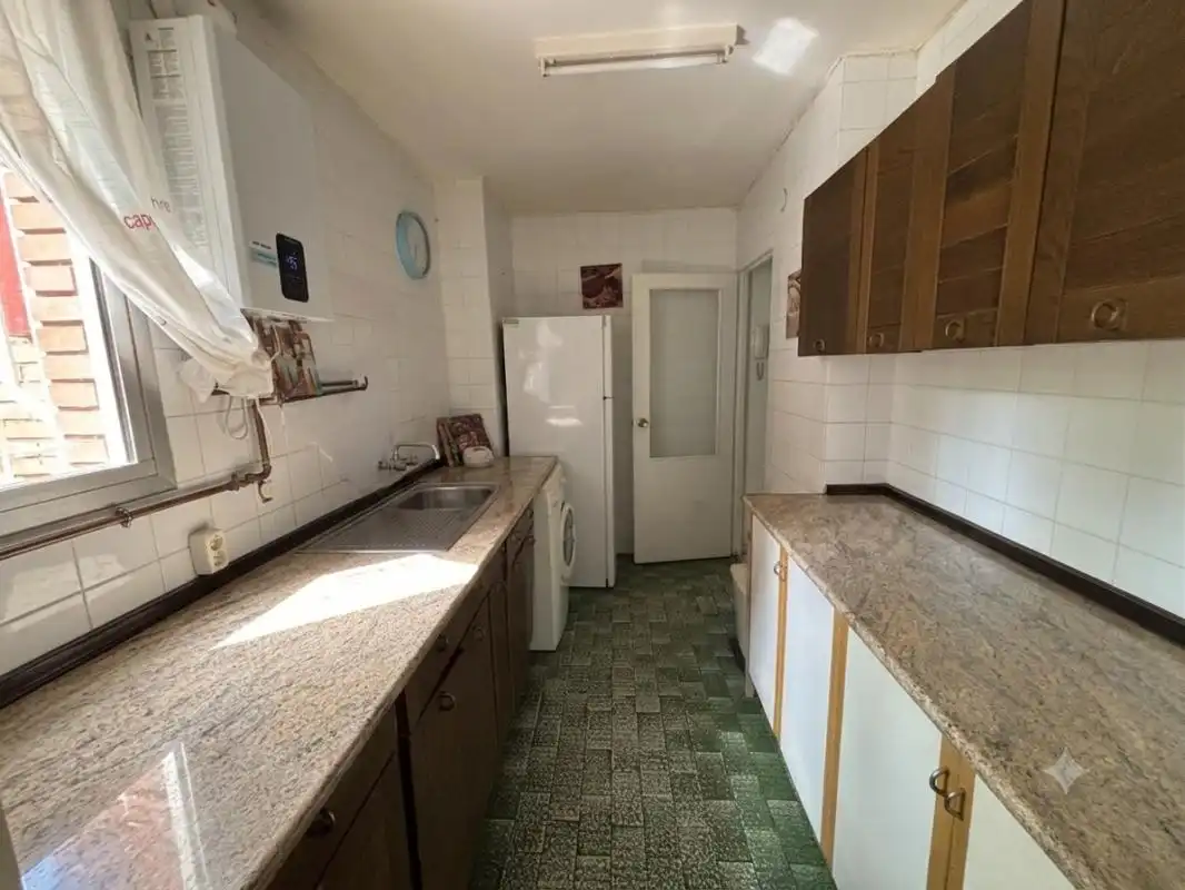 Cocina de Planta baja en venta en Madrid con Calefacción