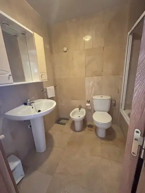 Bathroom of Flat for rent in Ferrol  with Heating, Parquet flooring and Storage room