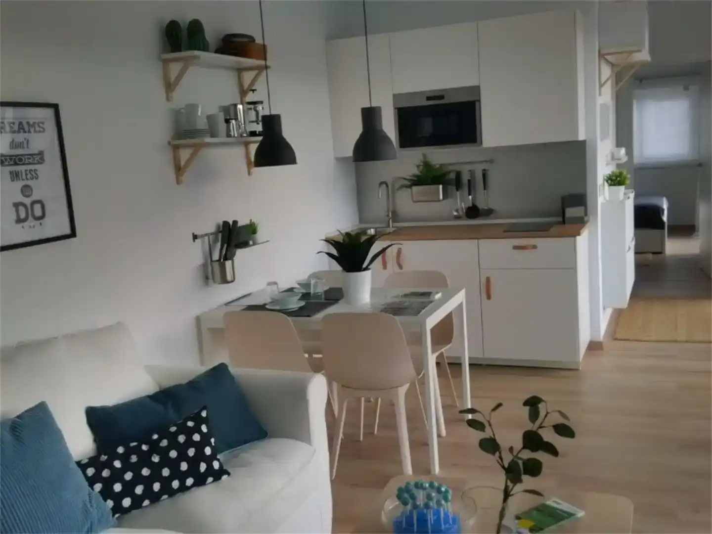 Sala d'estar de Loft en venda en Chiclana de la Frontera amb Aire condicionat, Jardí privat i Parquet