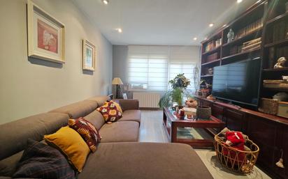 Living room of Flat for sale in Manresa  with Air Conditioner, Heating and Balcony