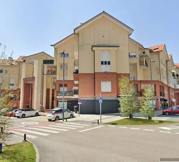 Vista exterior de Dúplex en venta en Santa Cruz de Bezana con Calefacción