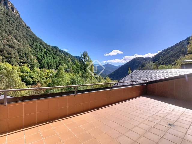Piso en Venta en Arinsal - Erts
