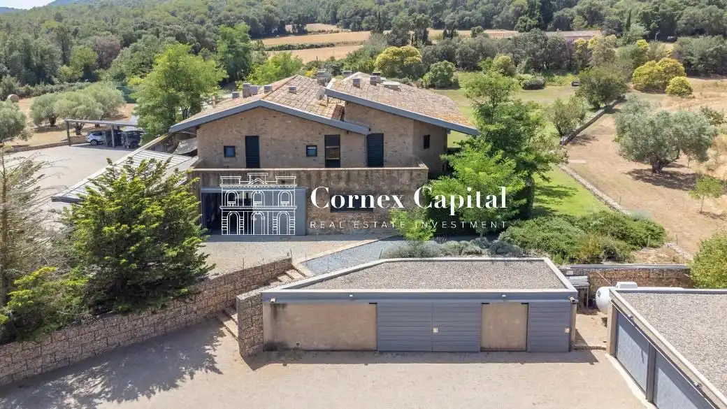 Vista exterior de Casa o xalet en venda en Forallac amb Aire condicionat, Calefacció i Jardí privat