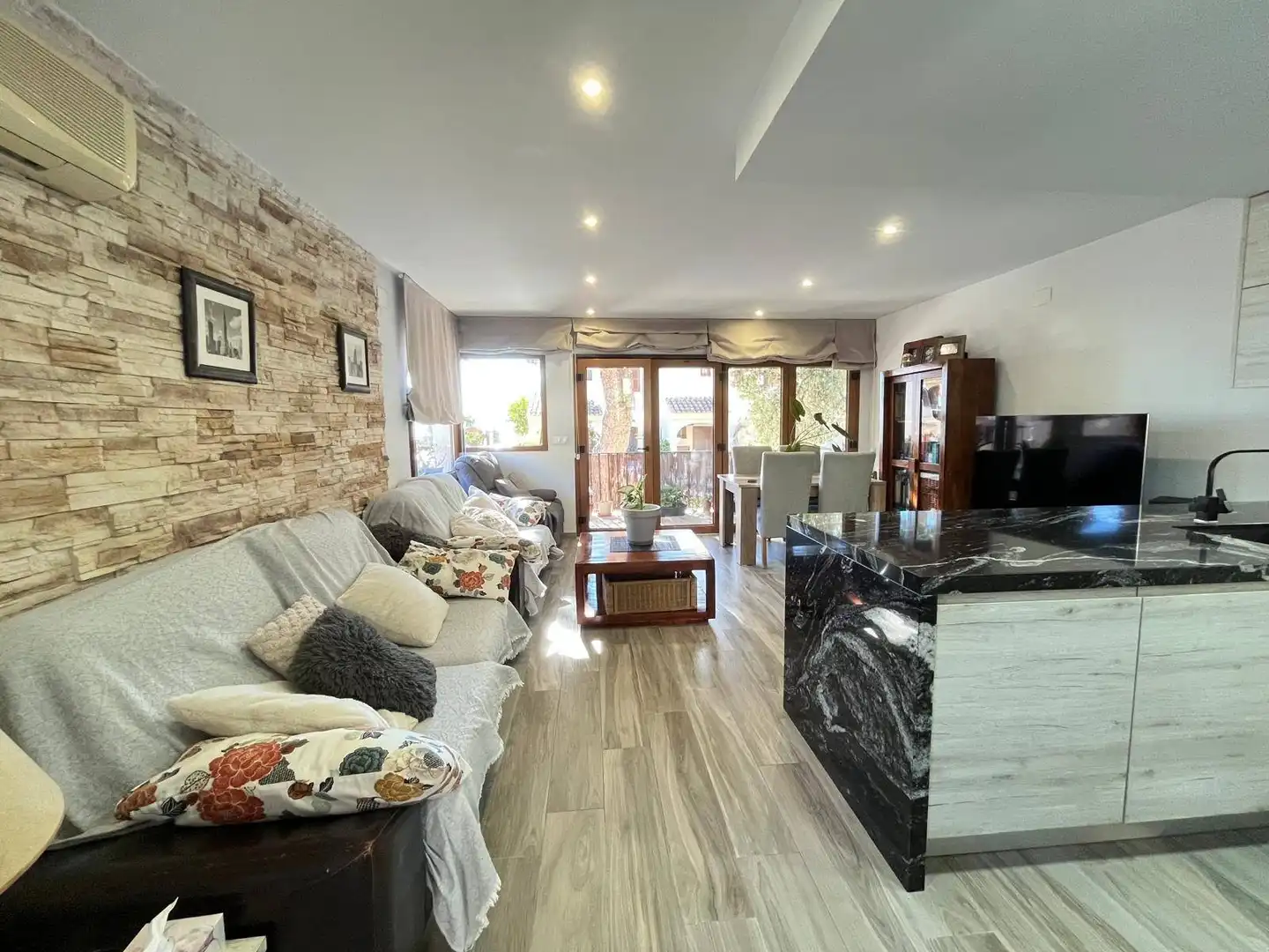 Living room of Houses for sale in Santa Pola  with Air Conditioner, Heating and Private garden