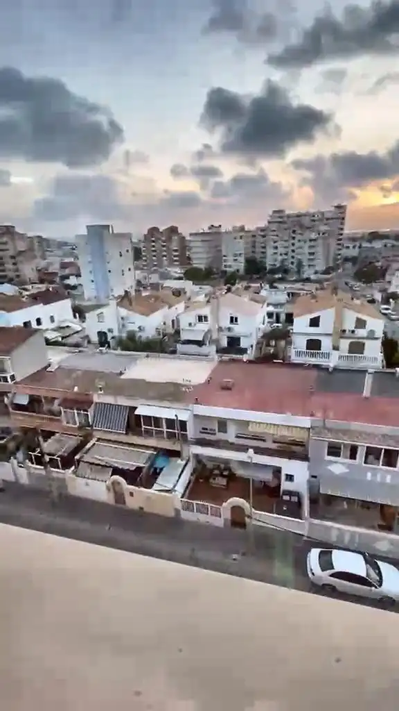Außenansicht von Wohnungen zum Verkauf in Torrevieja mit Klimaanlage, Heizung und Abstellraum