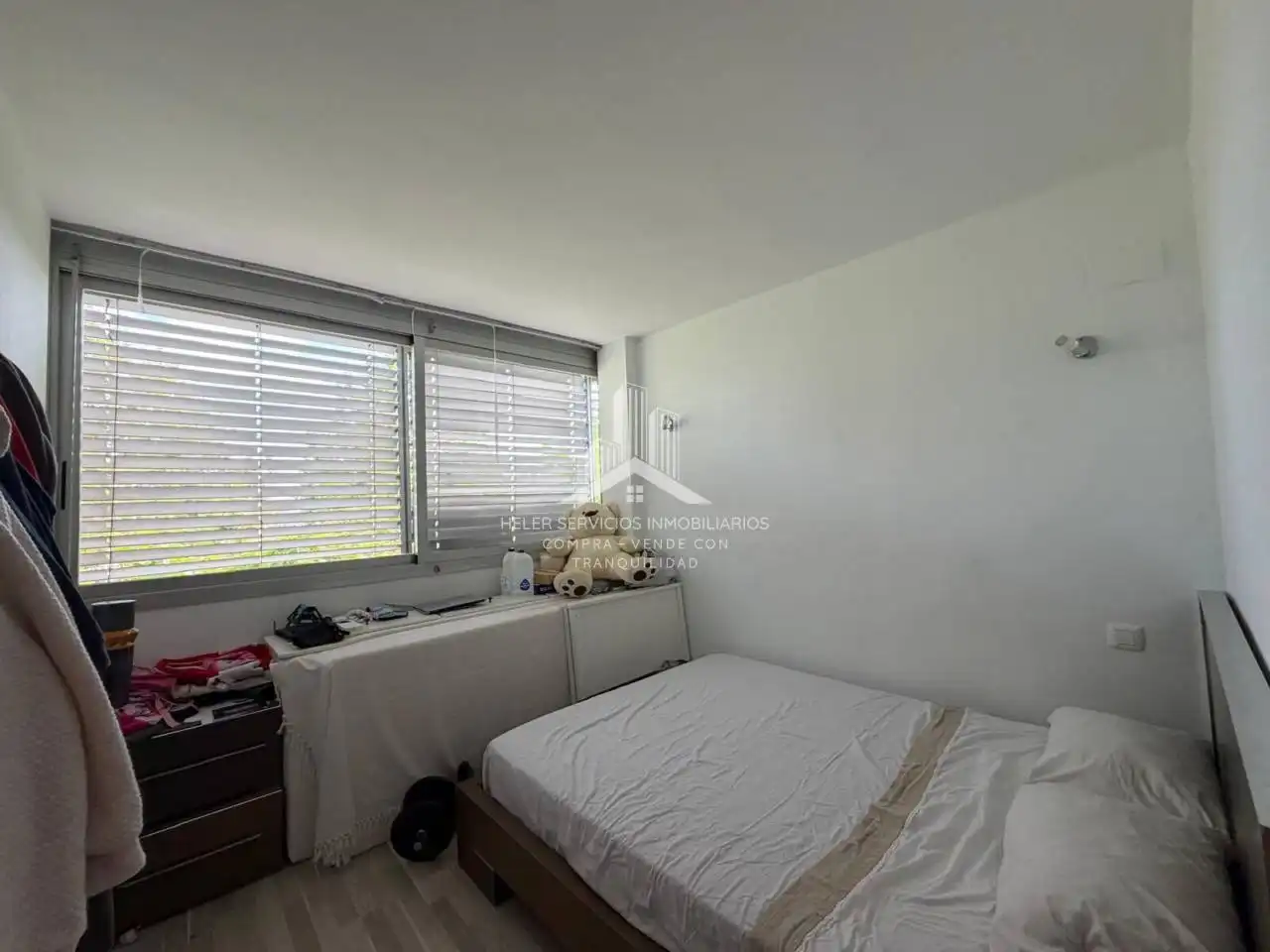 Habitación de Piso en venta en Castellón de la Plana / Castelló de la Plana con Balcón y Alarma