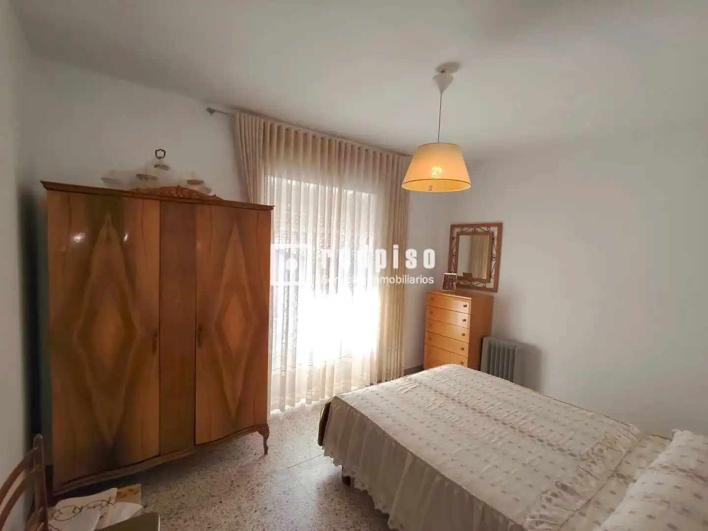 Dormitori de Casa o xalet en venda en Villaconejos amb Calefacció, Traster i Moblat