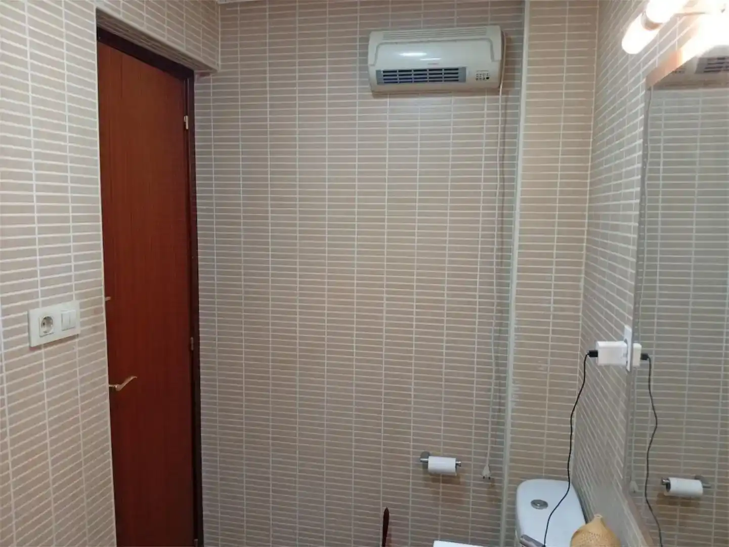 Bany de Dúplex en venda en Barcelona amb Moblat