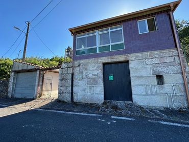 Casa con balcone in vendita a Carretera Osebe 31