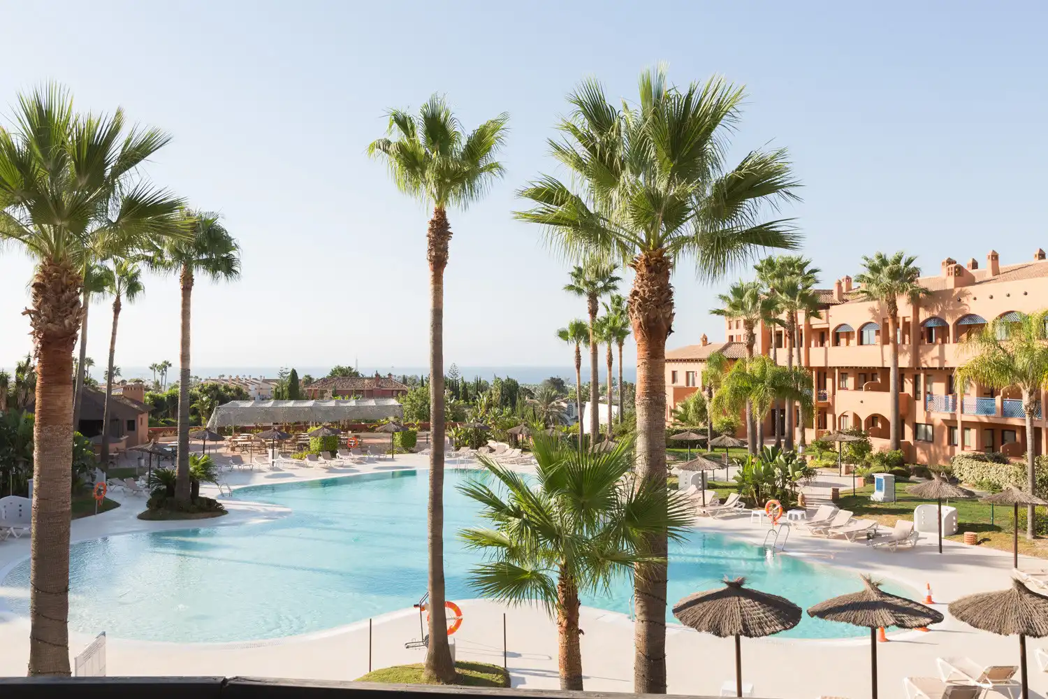 Exterior view of Apartments for sale in Estepona  with Air Conditioner, Terrace and Swimming Pool