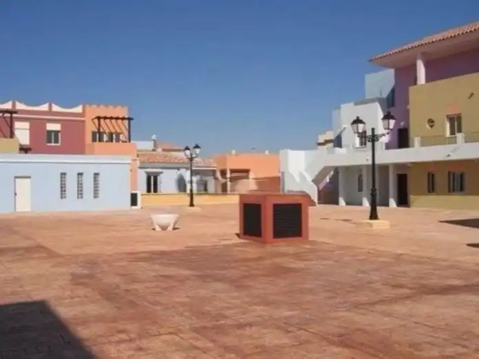 Vista exterior de Piso en venta en Burguillos, Sevilla