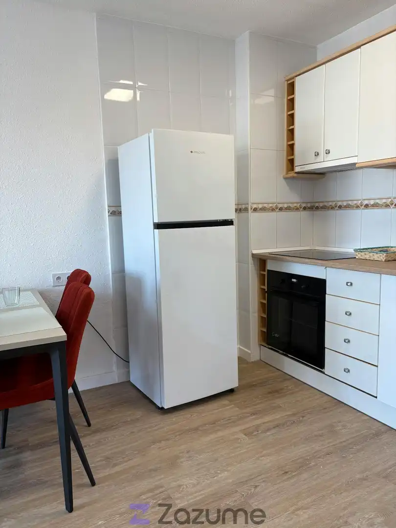 Kitchen of Flat for rent in Torrevieja  with Air Conditioner, Terrace and Swimming Pool