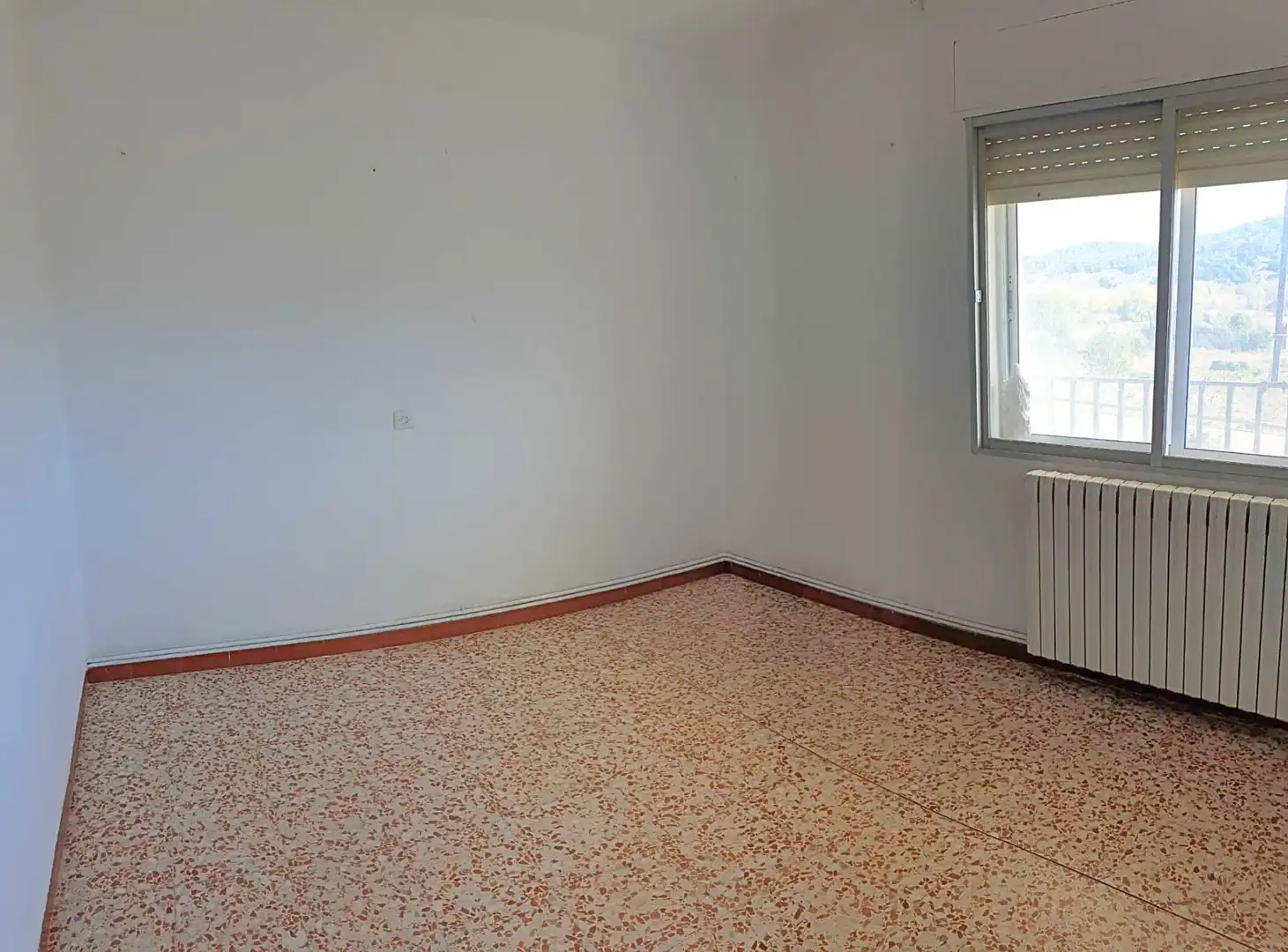 Schlafzimmer von Wohnung zum Verkauf in Ibdes mit Heizung und Terrasse