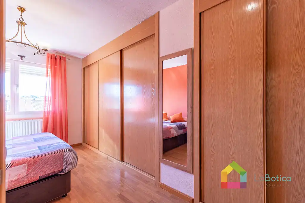 Bedroom of Detached homes for sale in Toledo  with Air Conditioner, Heating and Terrace
