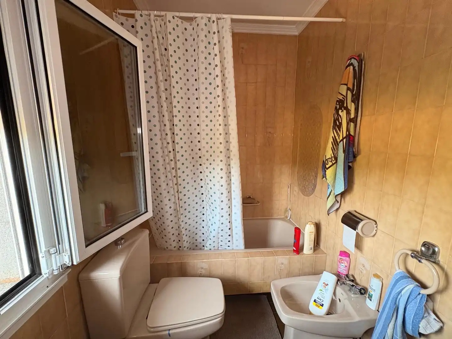 Bany de Casa o xalet en venda en Teo amb Calefacció, Jardí privat i Terrassa