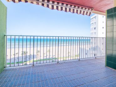 Apartment with pool for sale in Playa de Gandia