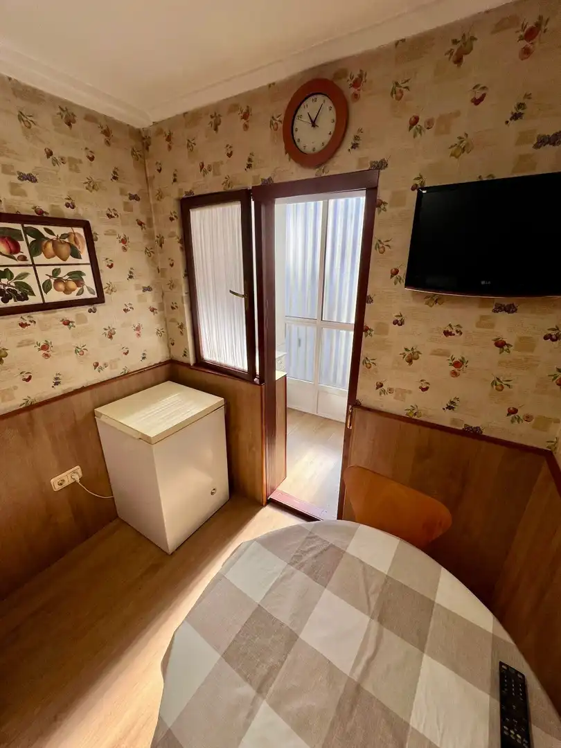Habitación de Ático en venta en Avilés con Calefacción y Parquet