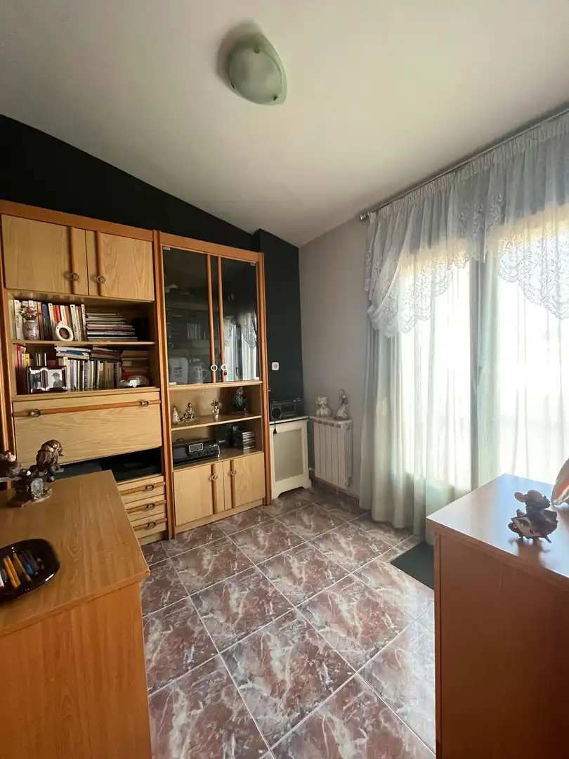 Dormitori de Casa adosada en venda en Torrefarrera amb Aire condicionat, Calefacció i Jardí privat