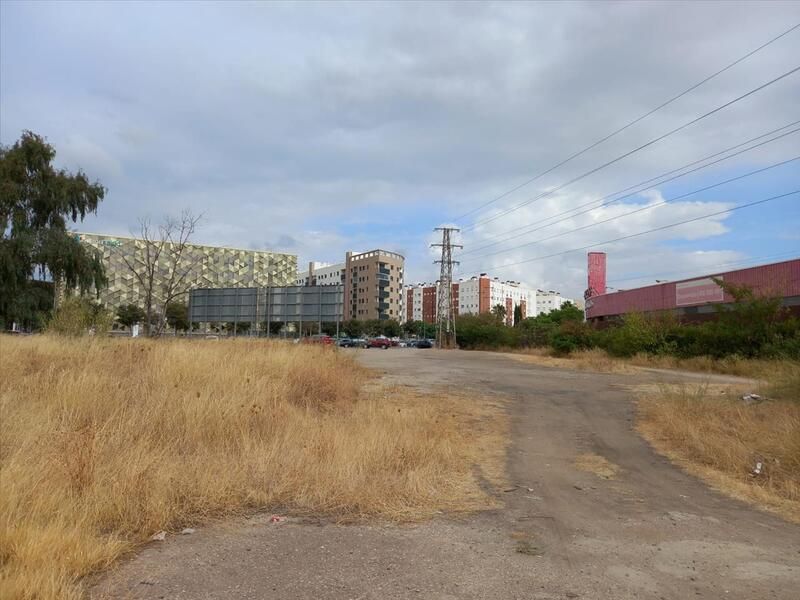 Industrial land for sale in SAN ALBERTO MAGNO, Vista Alegre - Parque Cruz Conde
