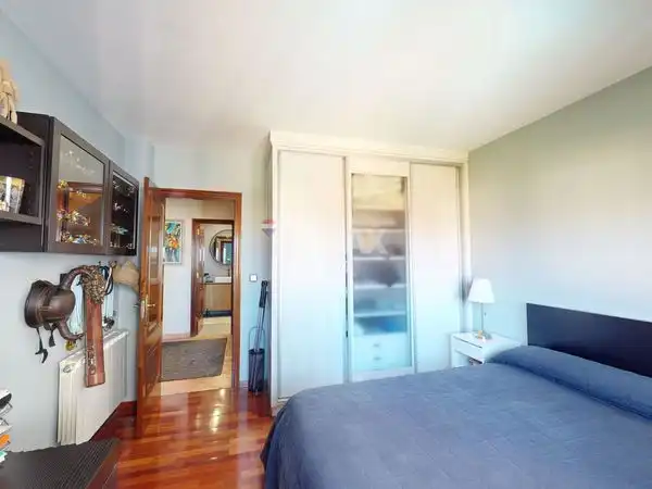 Habitación de Casa adosada en venta en Vigo  con Calefacción, Jardín privado y Terraza
