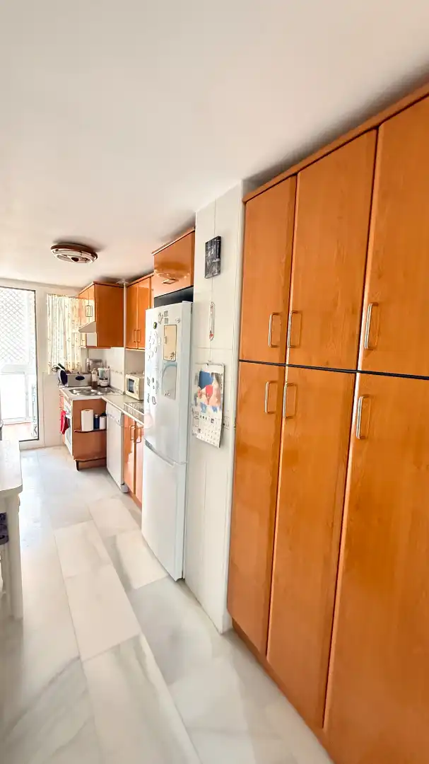Cocina de Piso en venta en Marbella con Terraza, Amueblado y Horno