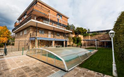 Piscina de Casa o xalet en venda en Colmenarejo amb Terrassa i Piscina