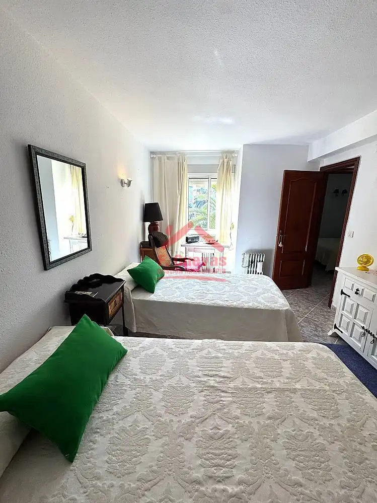 Habitación de Apartamento en venta en Algarrobo con Aire acondicionado, Calefacción y Jardín privado