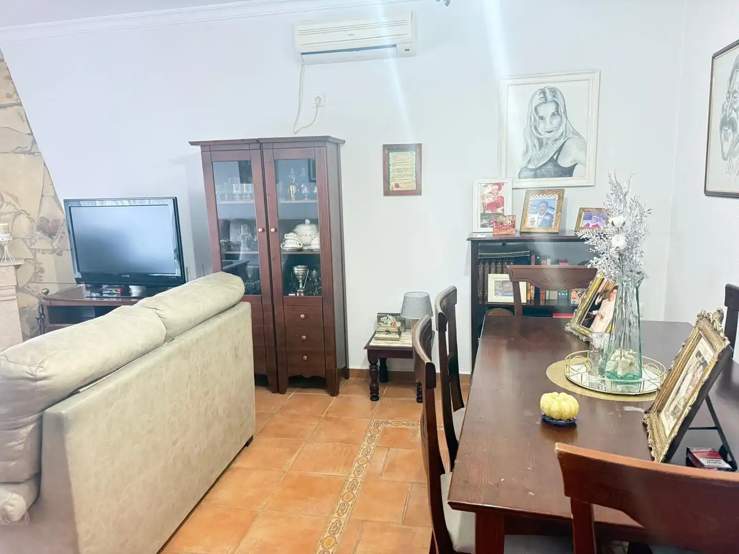 Living room of Houses for sale in Chiclana de la Frontera  with Air Conditioner, Private garden and Terrace