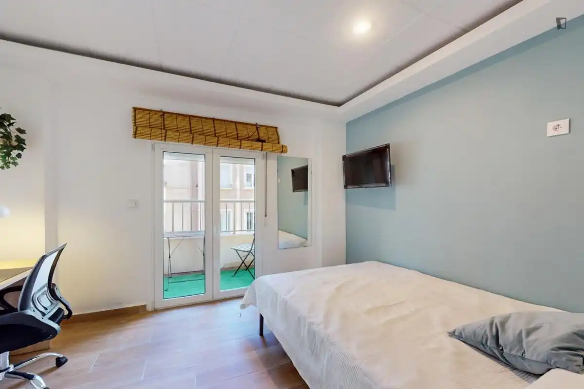 Dormitori de Apartament per a compartir en Elche / Elx amb Moblat, Rentadora i Microones
