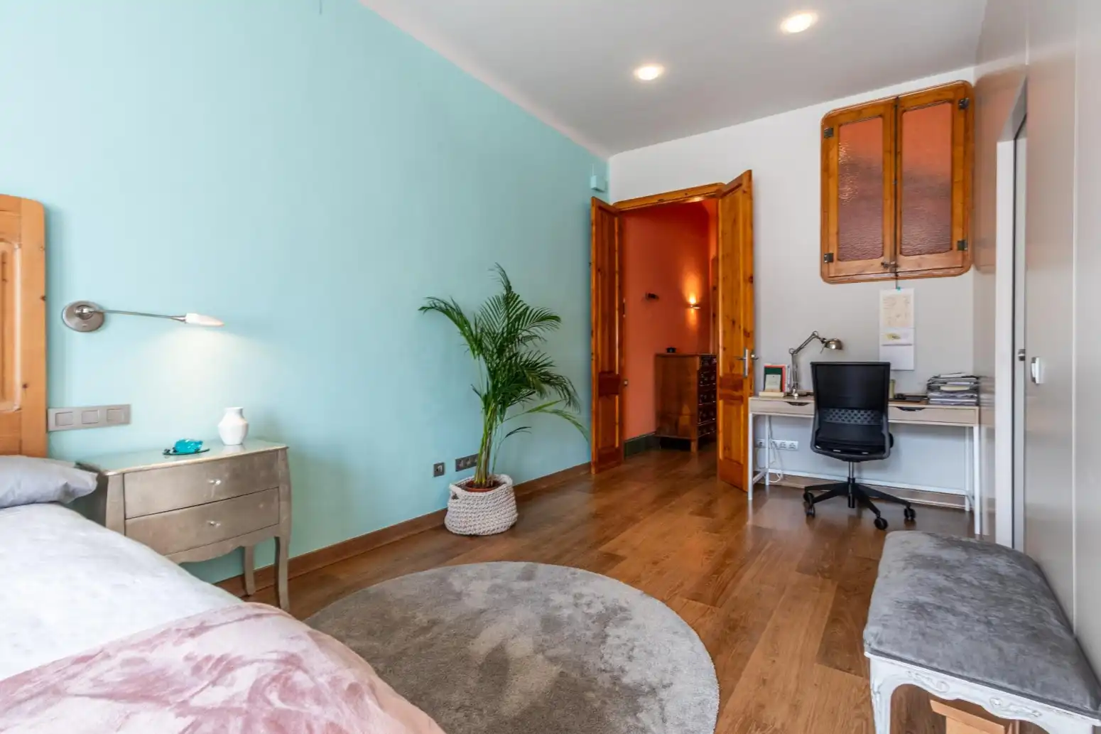 Habitación de Casa adosada en venta en Terrassa con Calefacción, Parquet y Terraza