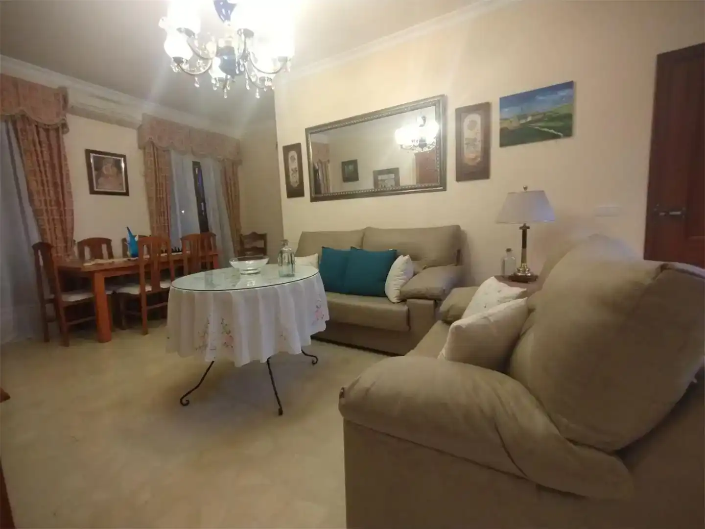 Wohnzimmer von Einfamilien-Reihenhaus zur Miete in Lora del Río, Sevilla