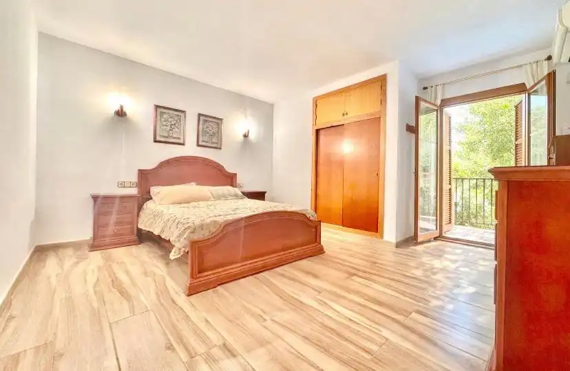 Schlafzimmer von Erdgeschoss zum Verkauf in  Palma de Mallorca mit Klimaanlage, Heizung und Terrasse
