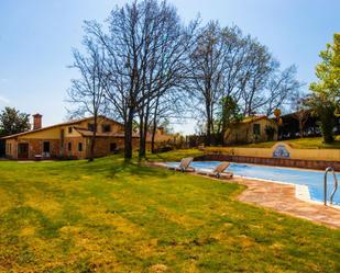 Jardí de Finca rústica en venda en Jarandilla de la Vera amb Aire condicionat i Terrassa