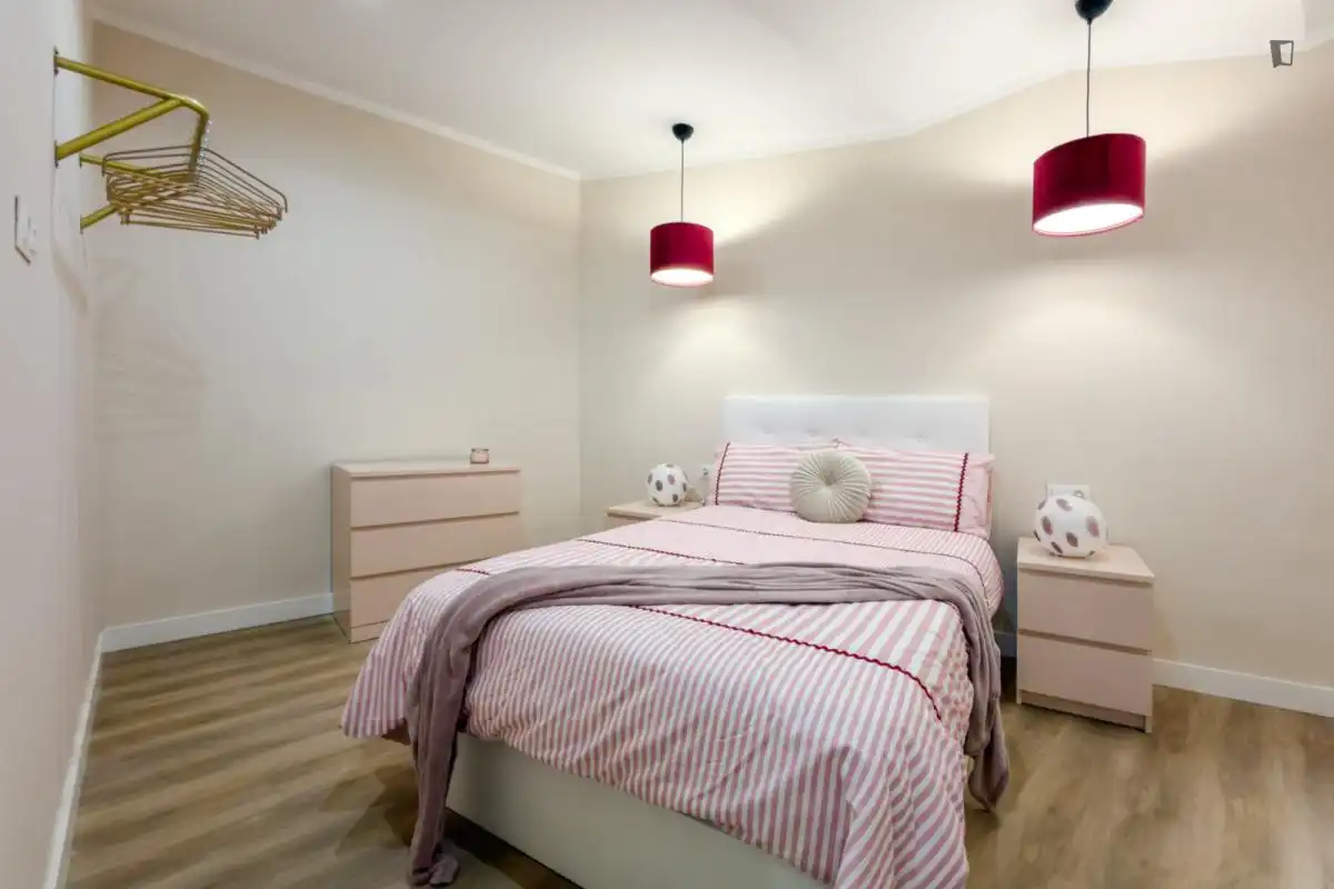 Schlafzimmer von Wohnungen zur Miete in Barcelona mit Klimaanlage, Heizung und Möbliert
