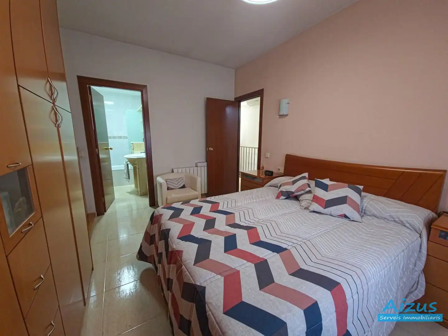 Habitación de Casa adosada en venta en Santa Perpètua de Mogoda con Aire acondicionado, Calefacción y Terraza