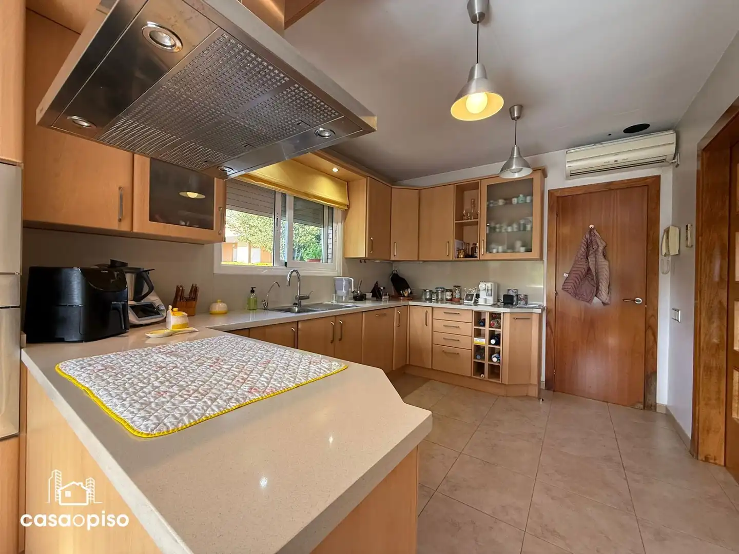 Cocina de Casa o chalet en venta en Sabadell con Aire acondicionado, Calefacción y Jardín privado
