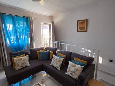 Casa con jardín en venta en Zona Carrefour - Urbanizaciones