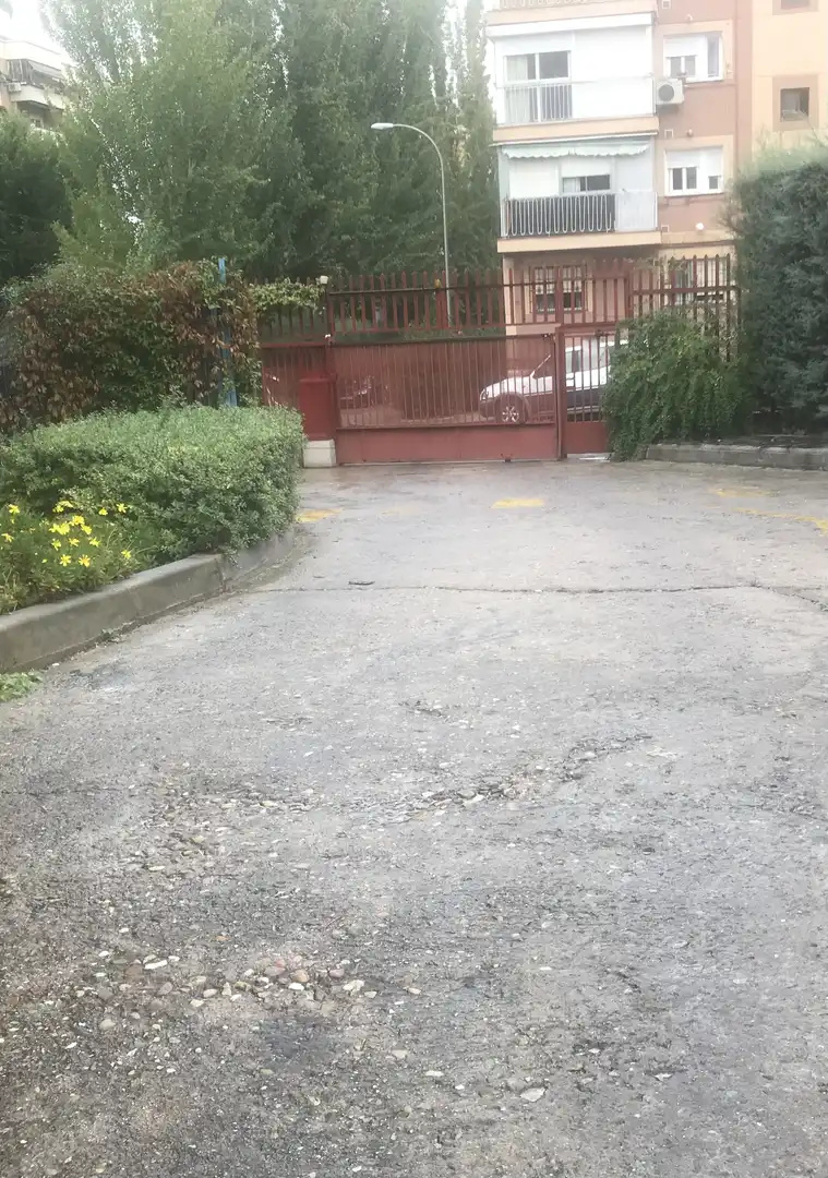 Parking of Garage for rent in Madrid