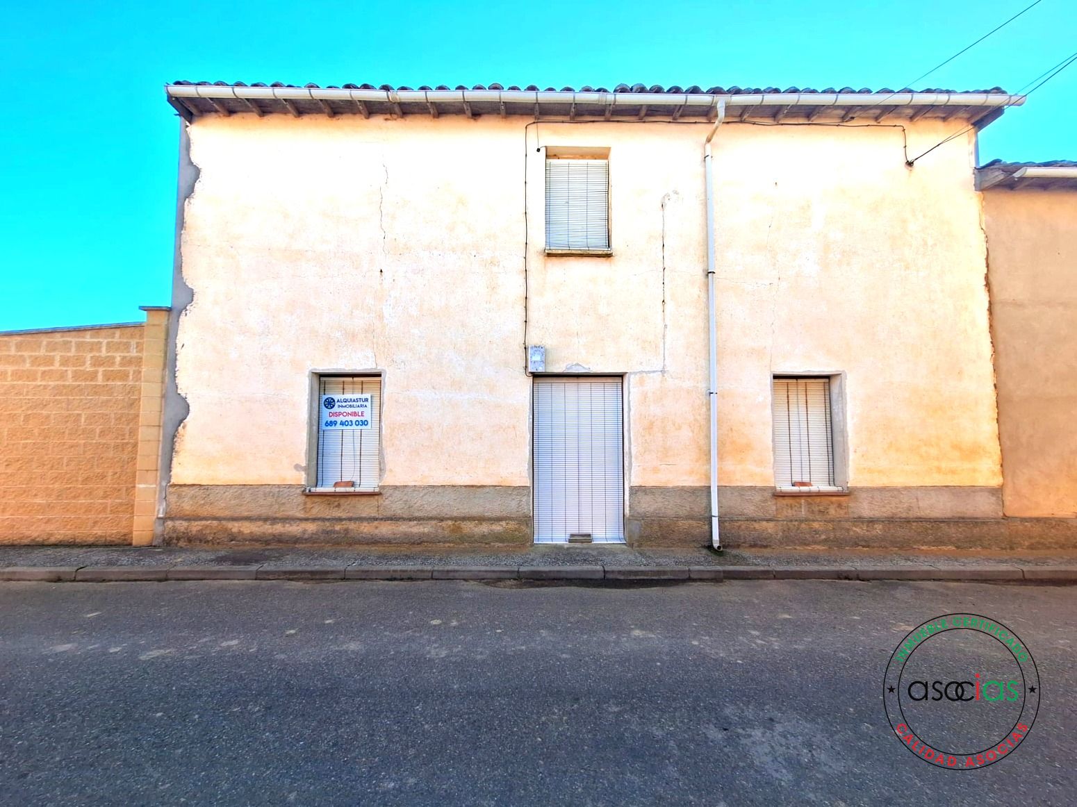 Exterior view of House or chalet for sale in Sahagún  with Private garden and Furnished