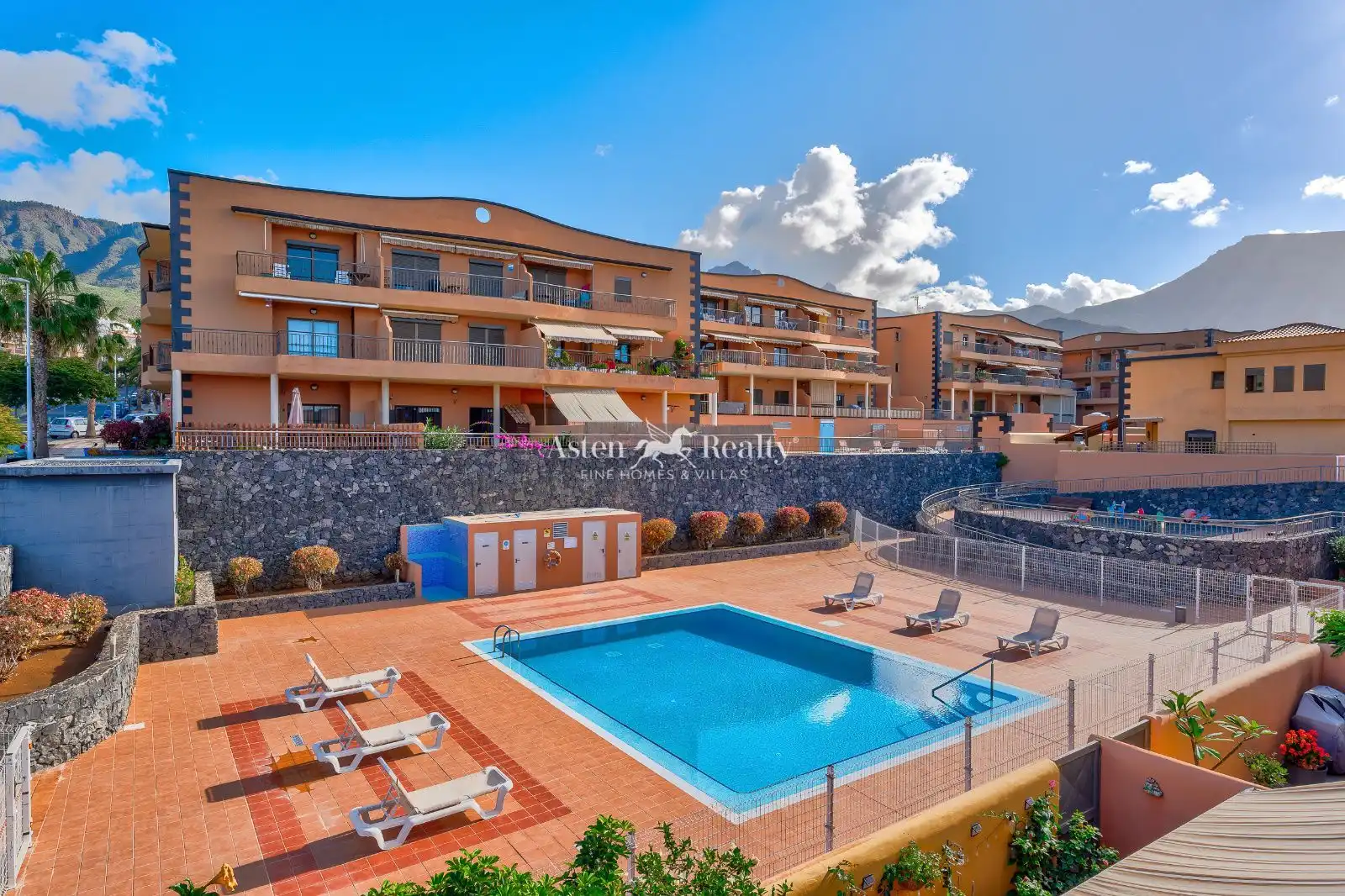 Casa a schiera con piscina in vendita a Botavara, imagen 2