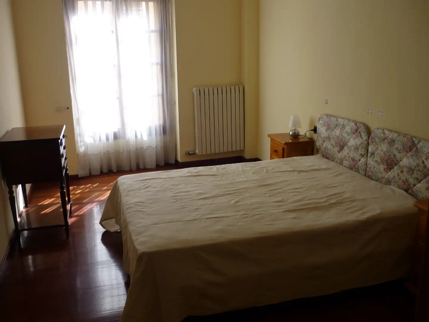 Habitación de Piso de alquiler en Zaragoza con Calefacción, Amueblado y Lavadora